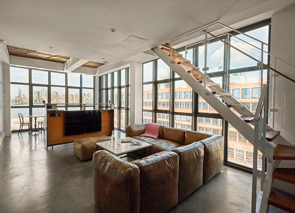 Wythe Hotel Нью-Йорк Экстерьер фото